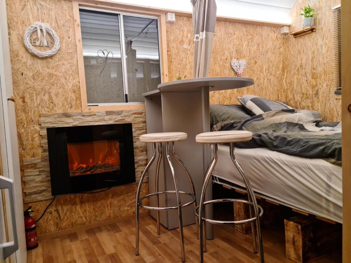 La Roulotte Apartman Travers Kültér fotó